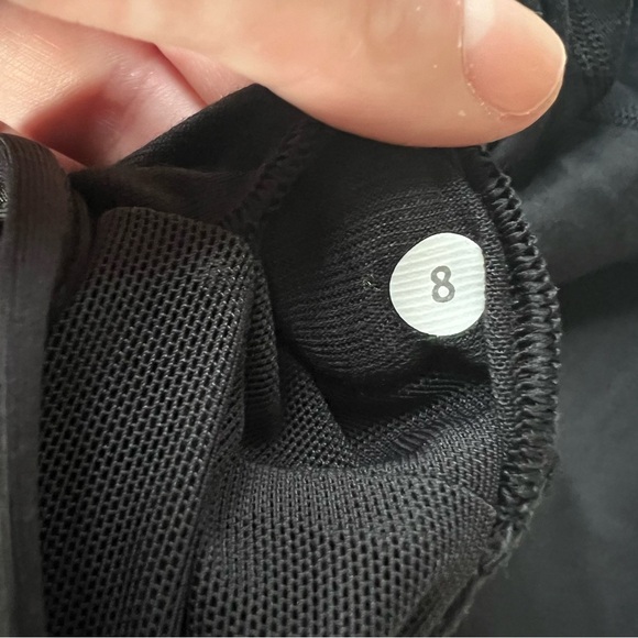 Lululemon Roll Out Tank with Bra Black Women's Size 8 - Picture 10 of 10